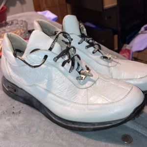 Mauri alligator sneakers